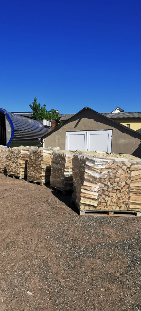 Kaminholz Buche auf Paletten, Fein gespalten, sauber