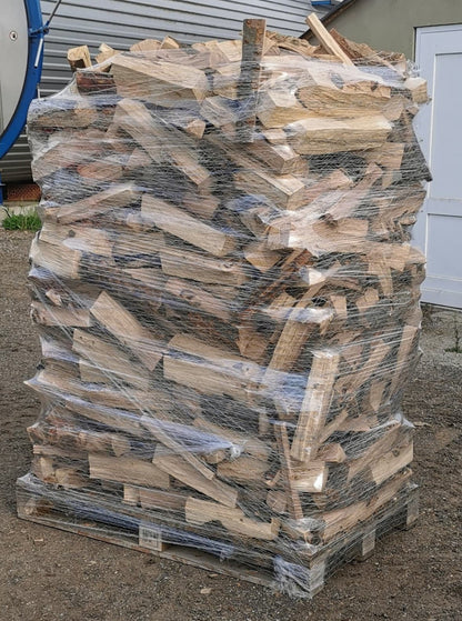 ANGEBOT Kaminholz / Brennholz trocken, Schüttraummeter auf Palette geliefert