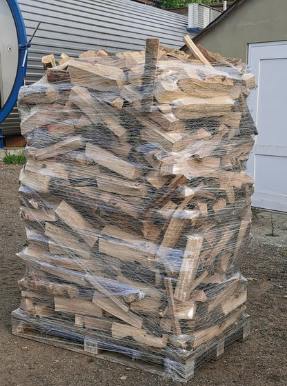 ANGEBOT Kaminholz / Brennholz trocken, Schüttraummeter auf Palette geliefert